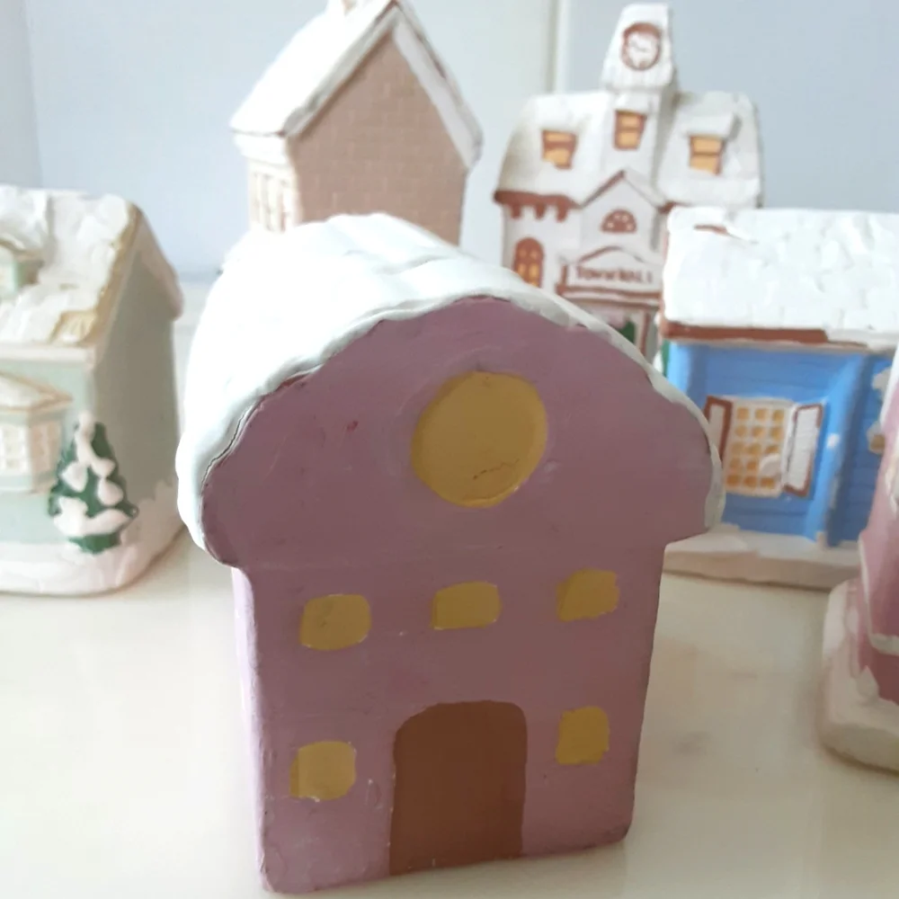 Christmas Snow Village Town Hall Tavern Station Barn Houses 6 Piece Set